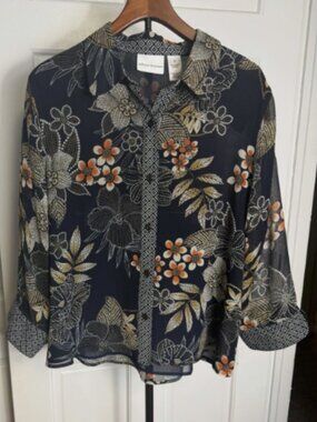 Alfred Dunner Women’s Blouse Floral Size 18 Navy Blue Lightweight Elegant